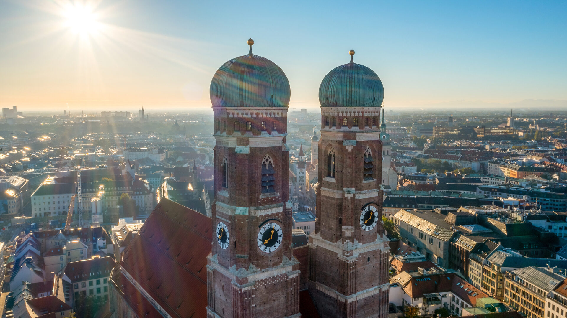 München bei Sonnenaufgang